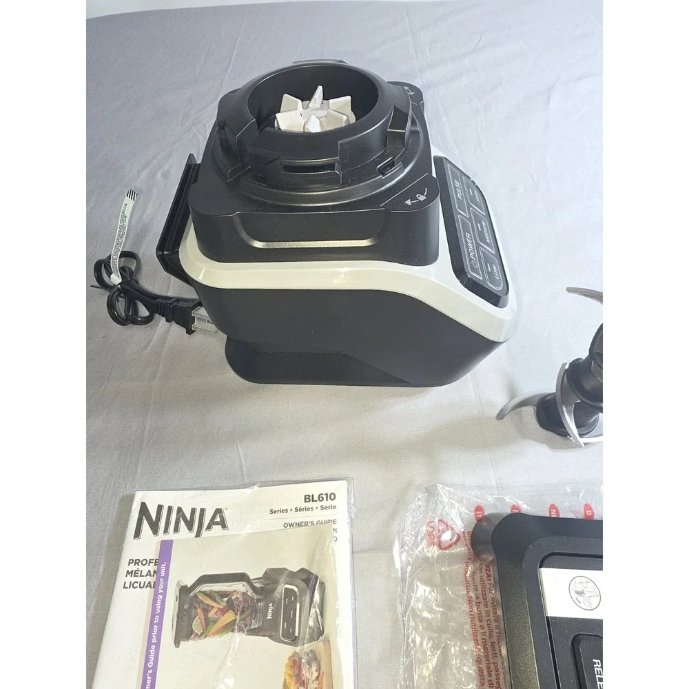 Ninja Professional 1000 watt Blender BL610 Replacement Motor Base, Lid Blade